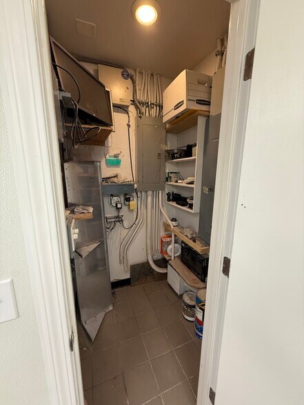 More Photos Of 107 W Pacheco Blvd, Los Banos Restaurant For Sale