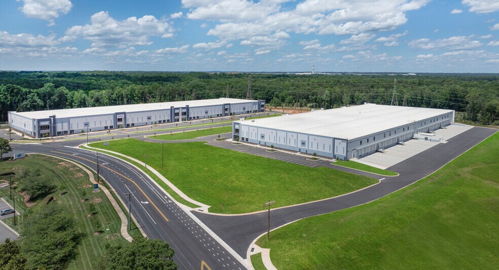 More Photos Of 3720 Shopton Rd, Charlotte Unknown For Lease