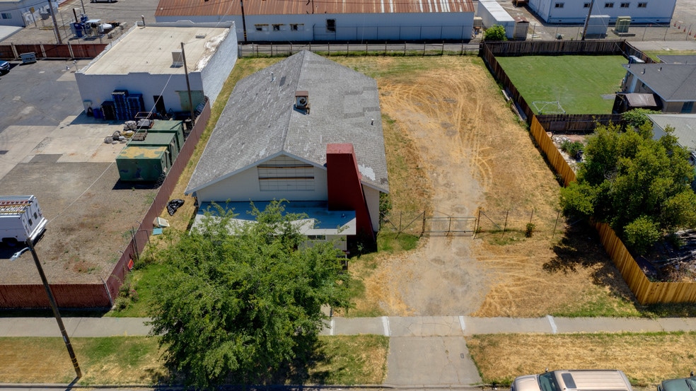 More Photos Of 332 W 8th St, Merced Religious Facility For Sale