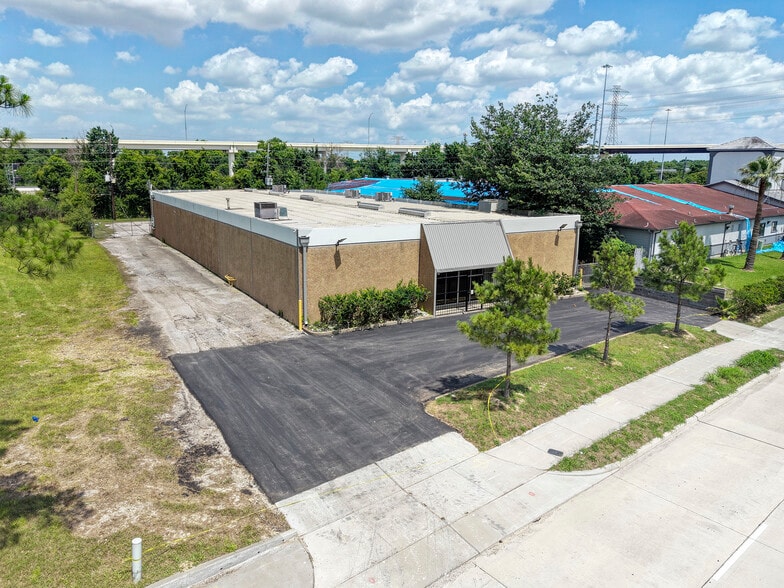 More Photos Of 15458 W Hardy Rd, Houston Warehouse For Sale