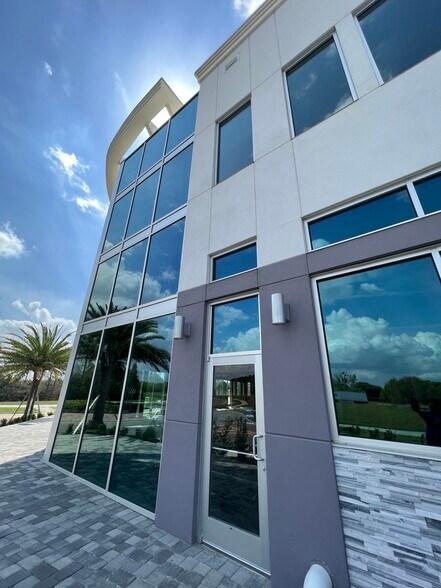 More Photos Of 13704 Village Lakeview Ave, Windermere, FL 34786, Windermere Medical For Lease