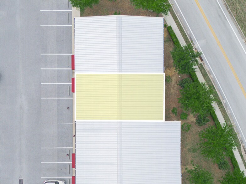 More Photos Of 1220 Huffstetler Dr, Eustis Warehouse For Lease