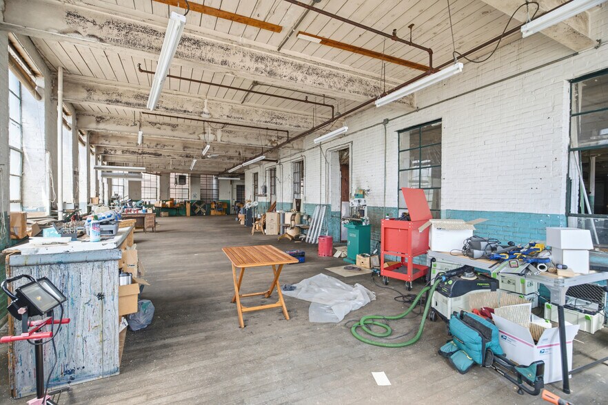 More Photos Of 59 Foundry St, Central Falls Manufacturing For Sale