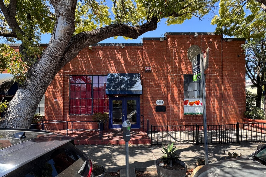 More Photos Of 1001-1019 Camelia St, Berkeley Storefront Retail Office For Lease
