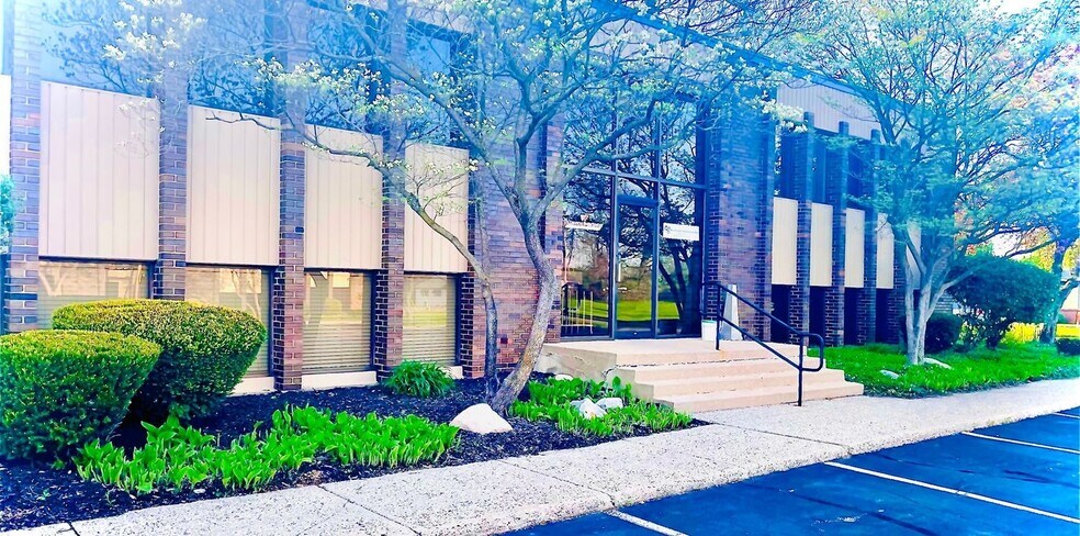 Primary Photo Of 1486 44th St SE, Kentwood Office For Lease