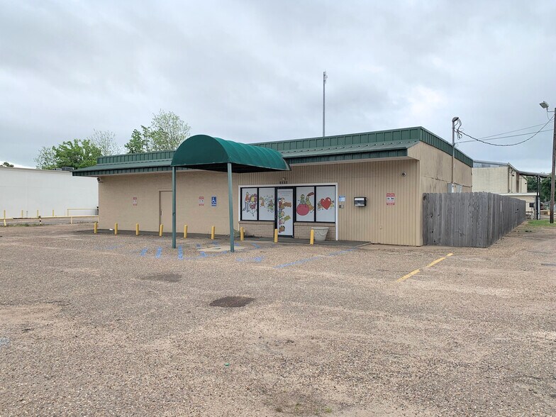 More Photos Of 2000 E Texas St, Bossier City Office For Sale
