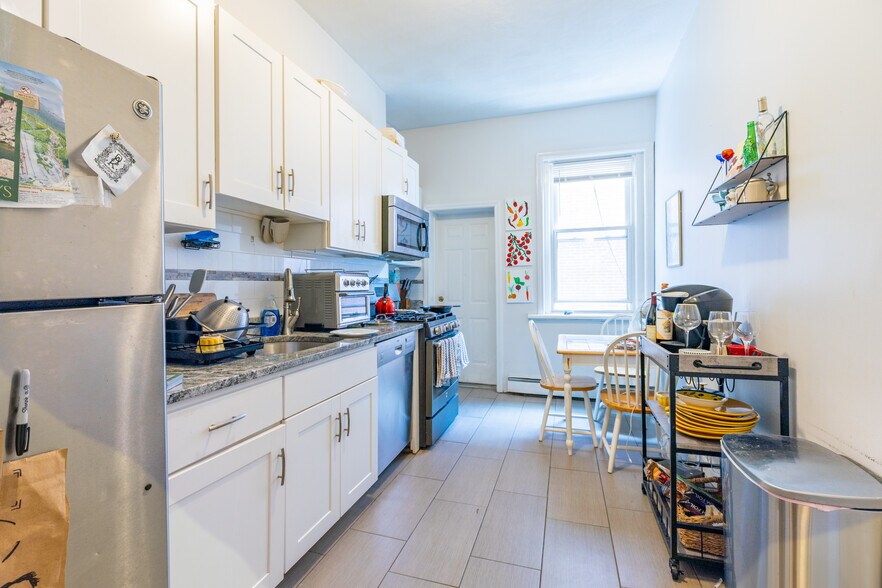 More Photos Of 291-293 E St, Boston Apartments For Sale