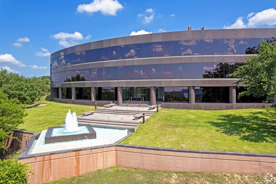 More Photos Of 6034 Courtyard Dr W, Austin Office For Lease