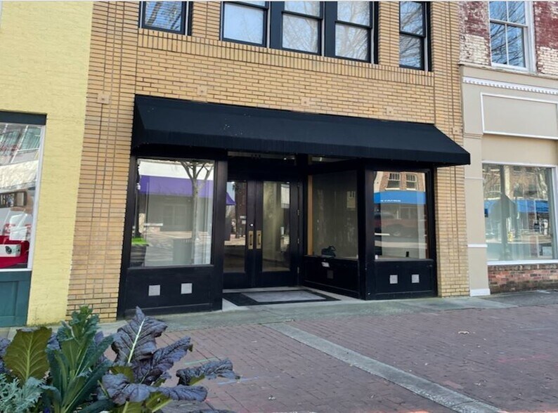 More Photos Of 129 Hay St, Fayetteville Storefront Retail Office For Lease