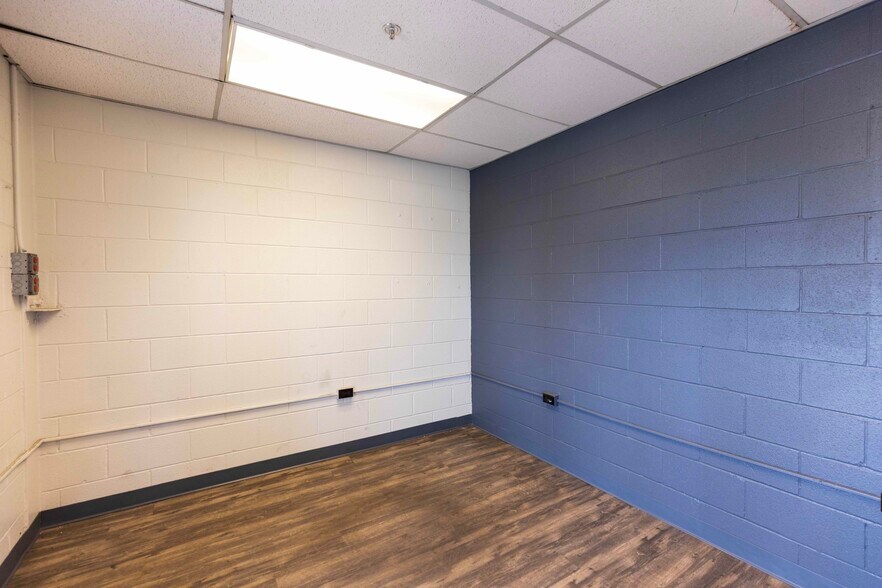 More Photos Of 417 22nd St N, Birmingham Industrial For Lease