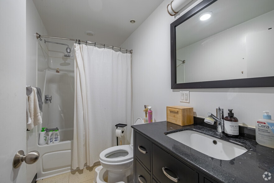 More Photos Of 123 Court St, Binghamton Apartments For Sale