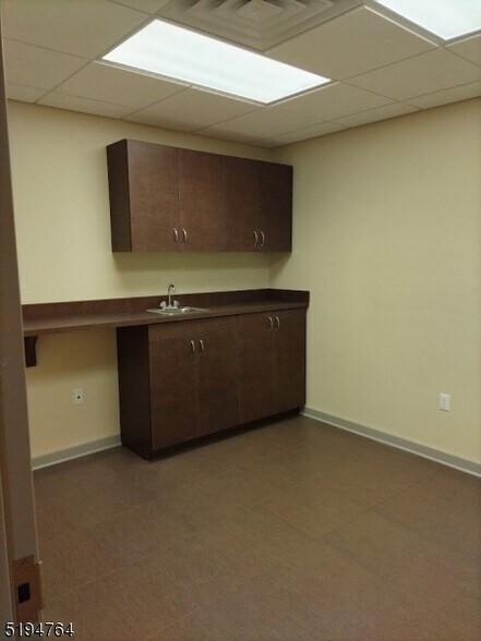 More Photos Of 1-2 Wills Way, Piscataway Medical For Sale