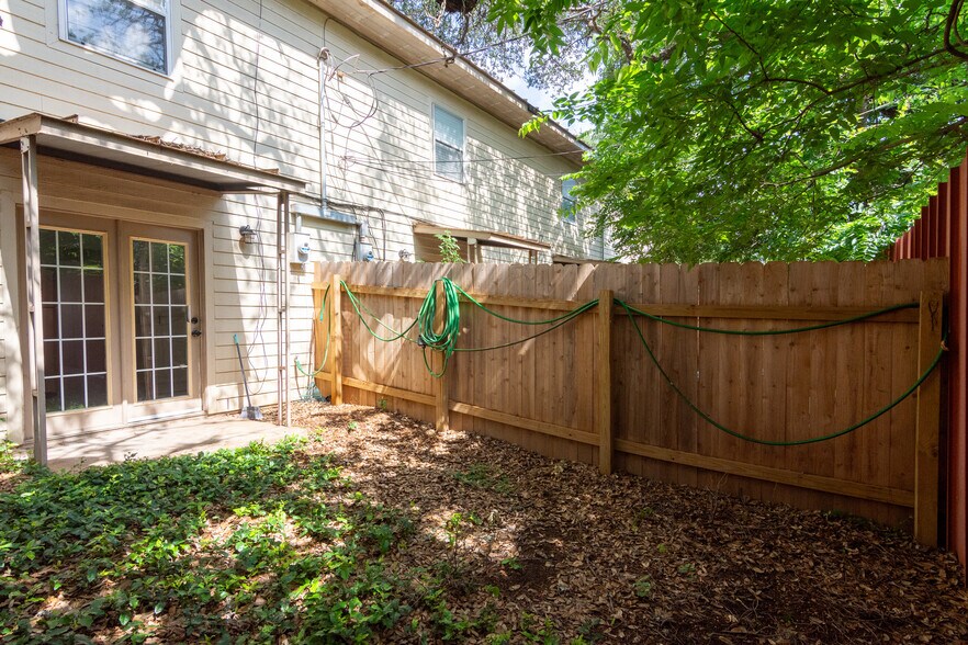 More Photos Of 114 Scofield Ave, Johnson City Apartments For Sale