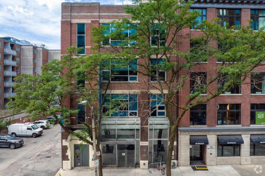 More Photos Of 172 John St, Toronto Office For Sale