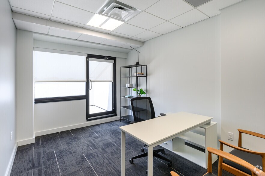 More Photos Of 515 King St, Alexandria Office For Lease