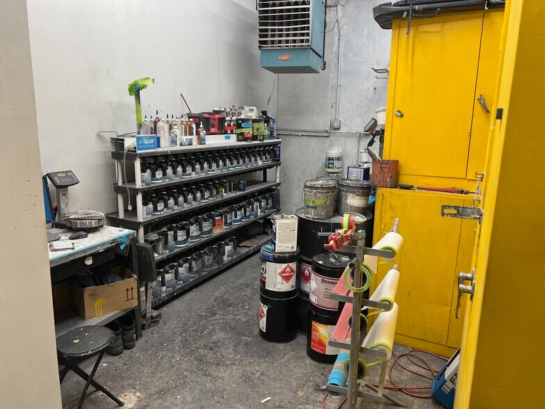 More Photos Of 140 E Saint Georges Ave, Linden Auto Repair For Lease
