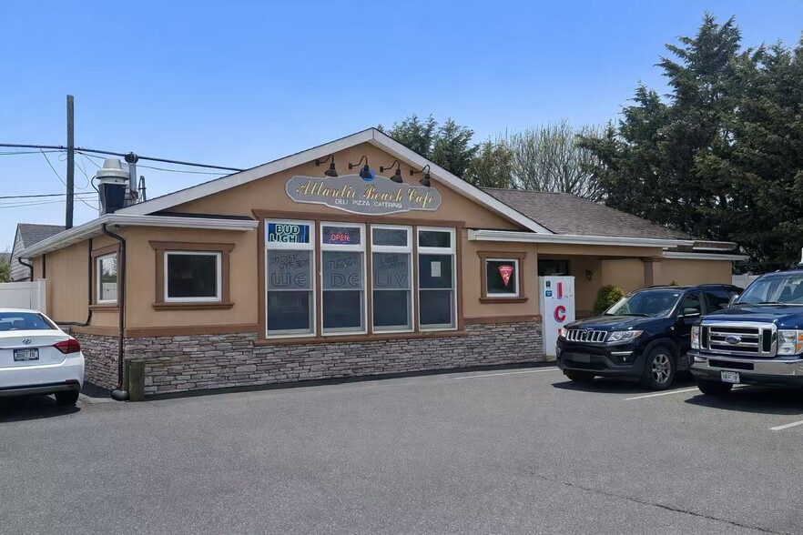Primary Photo Of 1961 Park St, Atlantic Beach Restaurant For Sale