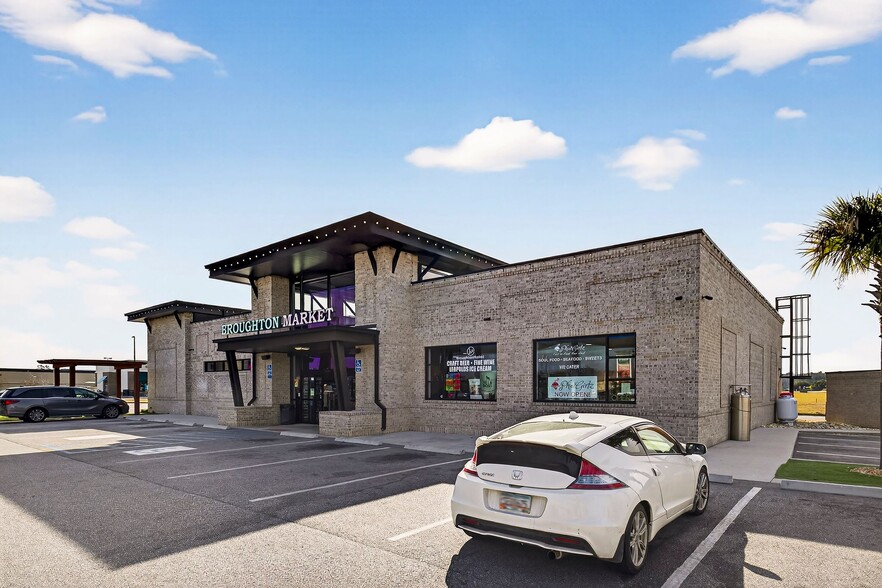More Photos Of 221 Tanger Outlets Blvd, Pooler Service Station For Sale