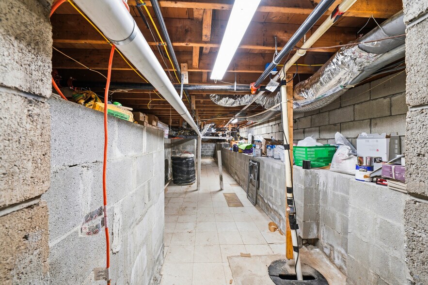 More Photos Of 47 Chelmsford St, Chelmsford Storefront Retail Residential For Sale