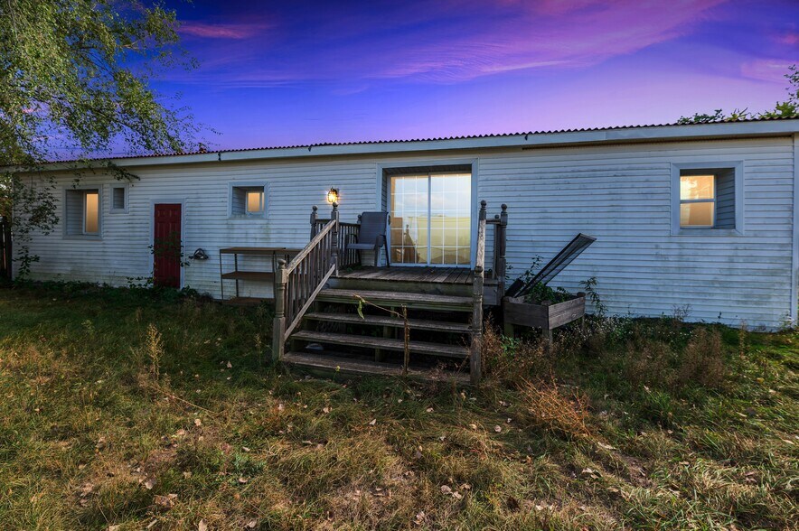 More Photos Of 3905 32nd St, Port Huron Truck Terminal For Sale