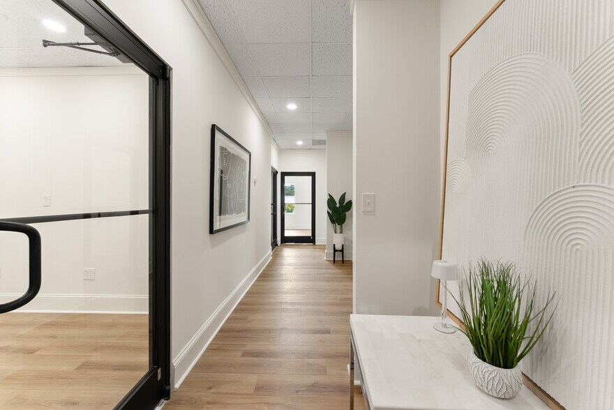 More Photos Of 1001 Riverside Dr, Gainesville Office For Lease