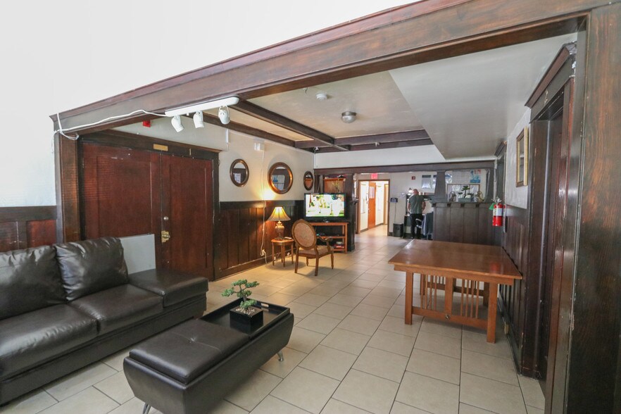 More Photos Of 707 E 7th St, Long Beach Apartments For Sale