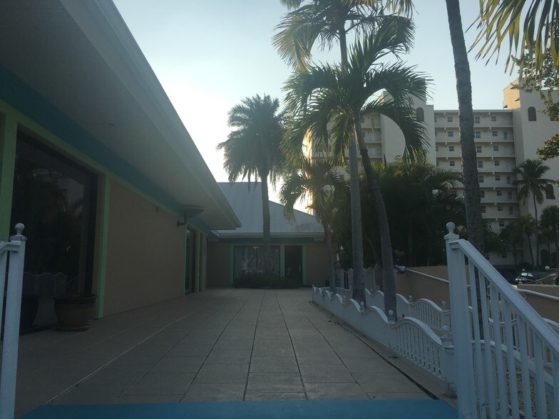 More Photos Of 7128 Estero Blvd, Fort Myers Medical For Sale