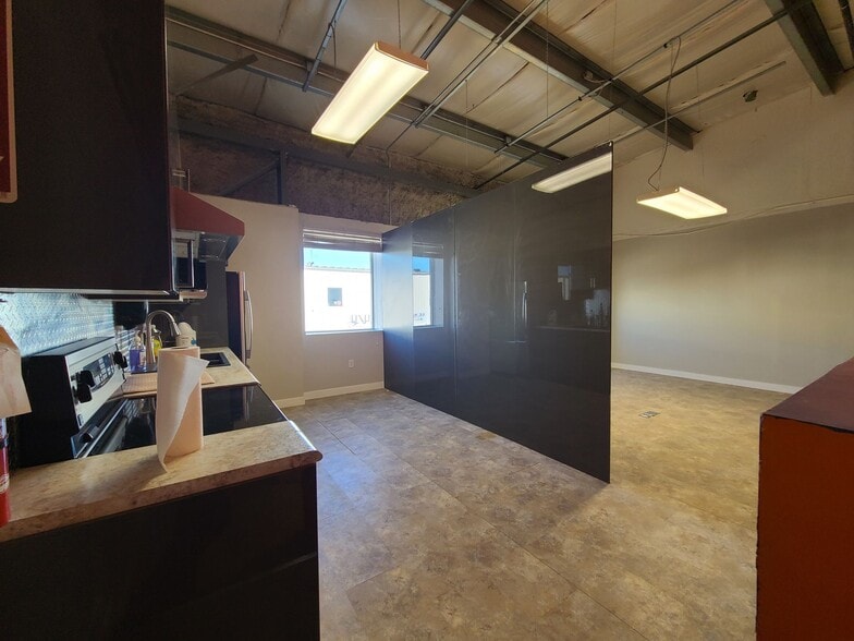 More Photos Of 7611 Sparrow Dr, Leduc Light Manufacturing For Lease