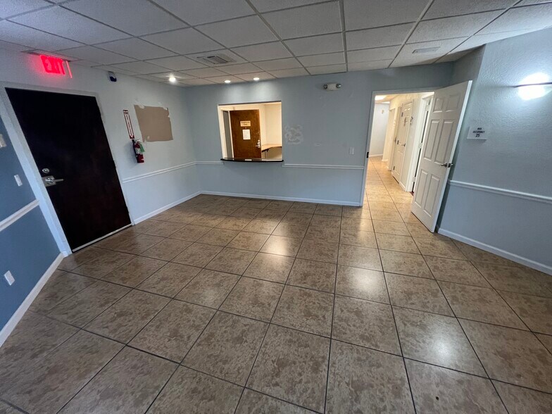 More Photos Of 500 Vonderburg Dr, Brandon Medical For Lease