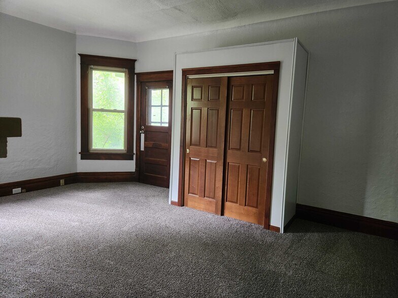 More Photos Of 18 5th St NE, Massillon Apartments For Sale