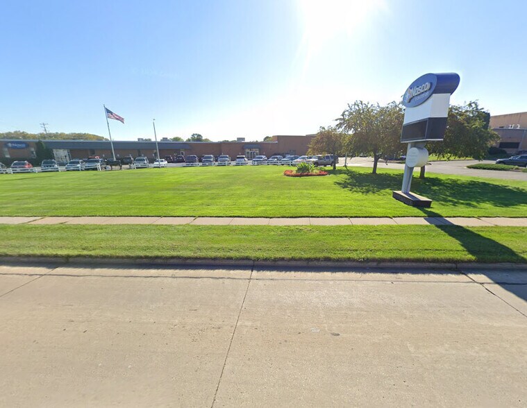 More Photos Of 901-1031 Janesville Rd, Fort Atkinson Manufacturing For Sale