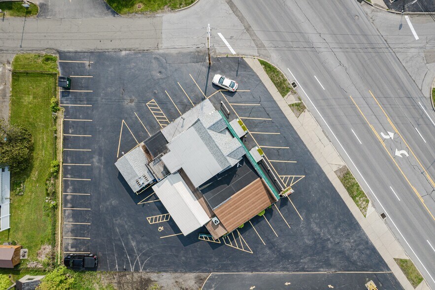 More Photos Of 6848 Erie Rd, Derby Bar For Sale