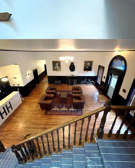 More Photos Of 235 E Main St, Dayton Hospitality For Sale