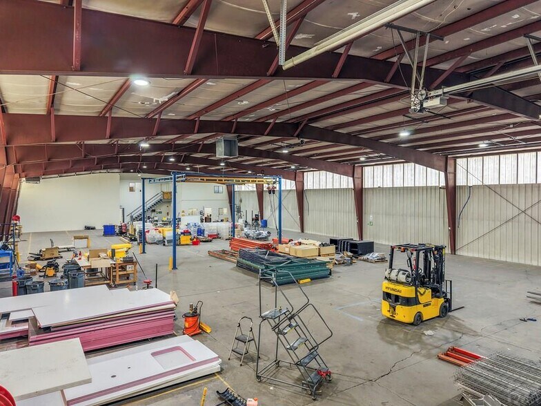 More Photos Of 3004 S Prairie Ave, Pueblo Distribution For Lease