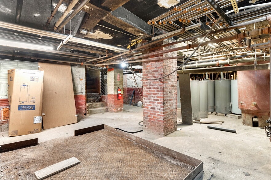 More Photos Of 454-464 Hanover St, Boston Apartments For Sale