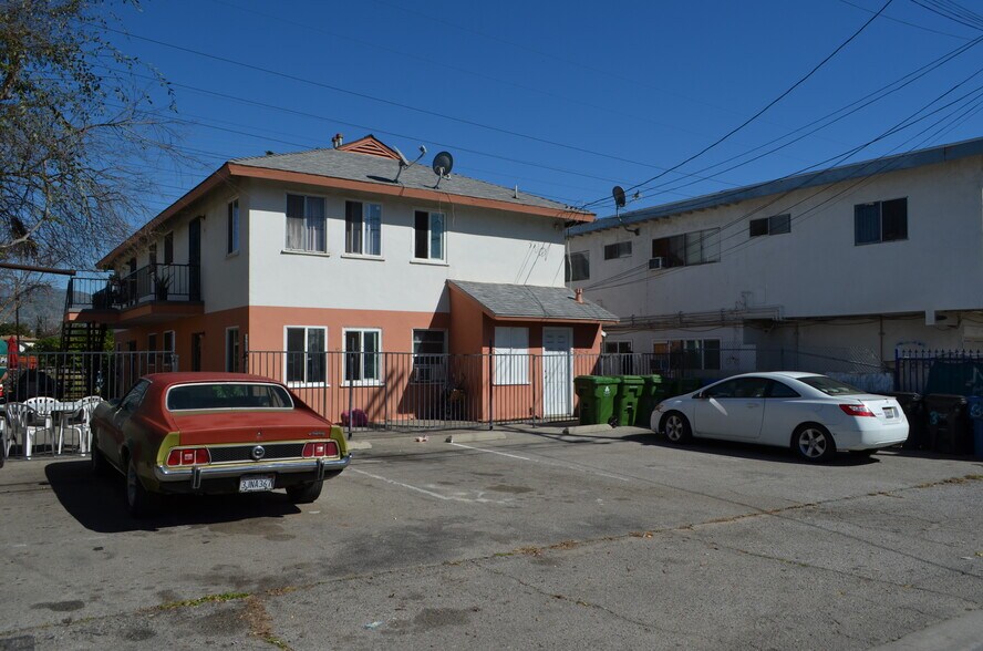 More Photos Of 5909 Whitnall Hwy, Valley Village Apartments For Sale