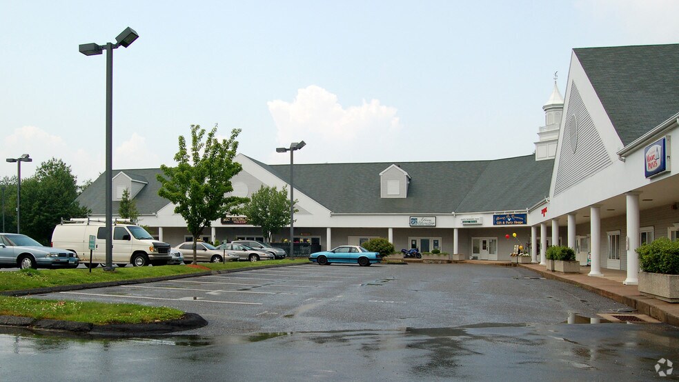More Photos Of 292 Spielman Hwy, Burlington Freestanding For Lease