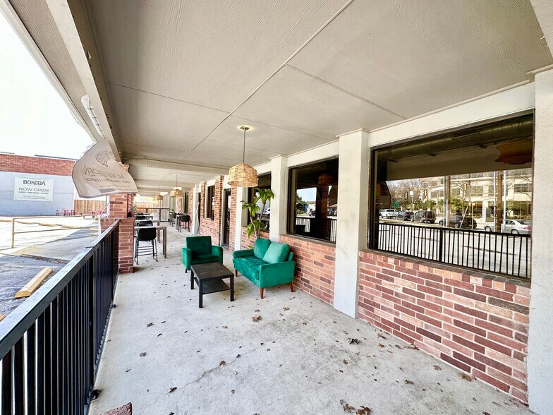 More Photos Of 3420-3440 N Saint Marys St, San Antonio Freestanding For Sale