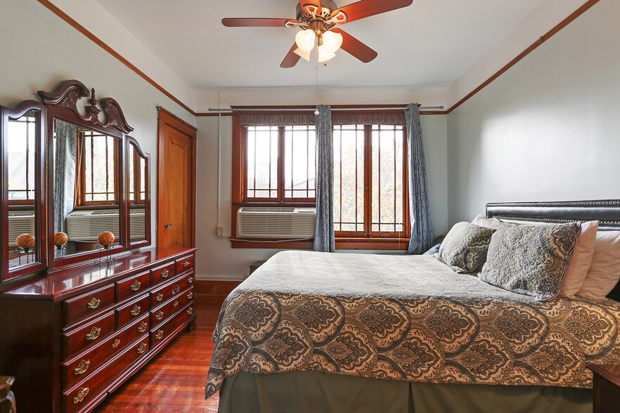 More Photos Of 918 Dauphine St, New Orleans Apartments For Sale