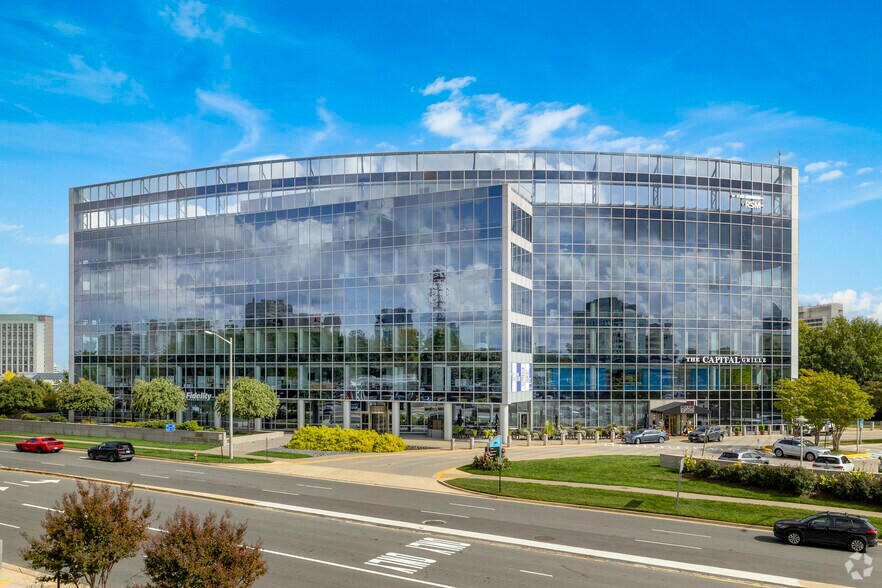 More Photos Of 1861 International Dr, Tysons Office For Lease