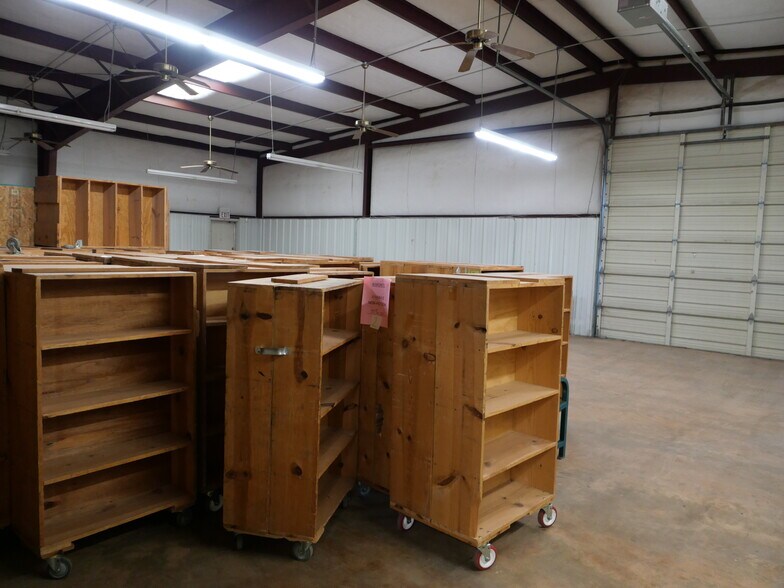 More Photos Of 1364 NE 3rd St, Oklahoma City Warehouse For Sale