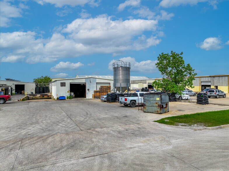 More Photos Of 1121-1201 Industrial Dr, Royse City Manufacturing For Sale