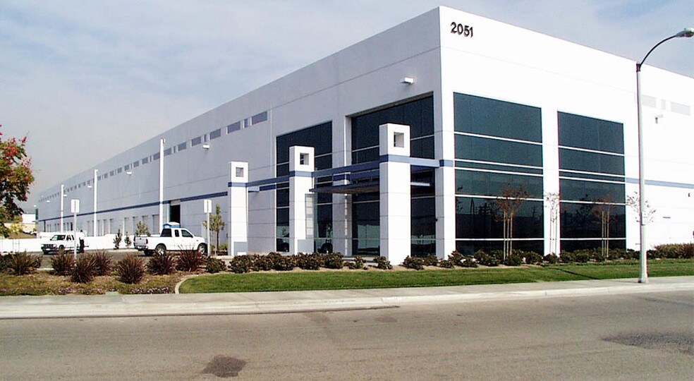 More Photos Of 2051 Raymer Ave, Fullerton Warehouse For Lease