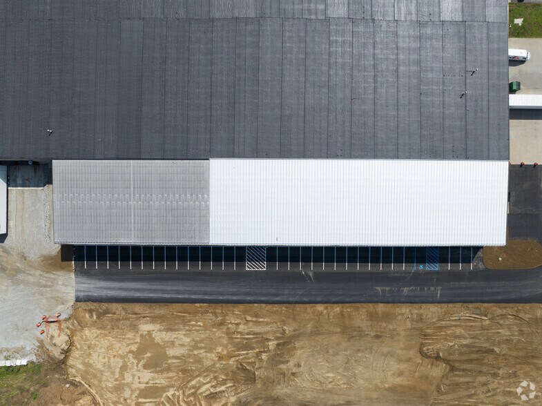 More Photos Of 24 Native Dr, Queensbury Unknown For Lease