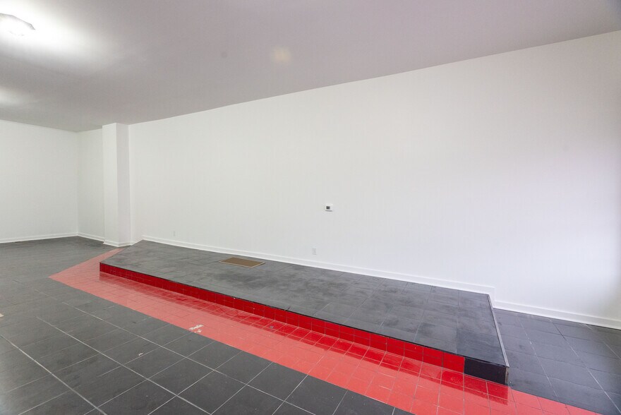 More Photos Of 4805 Livernois, Detroit Freestanding For Lease