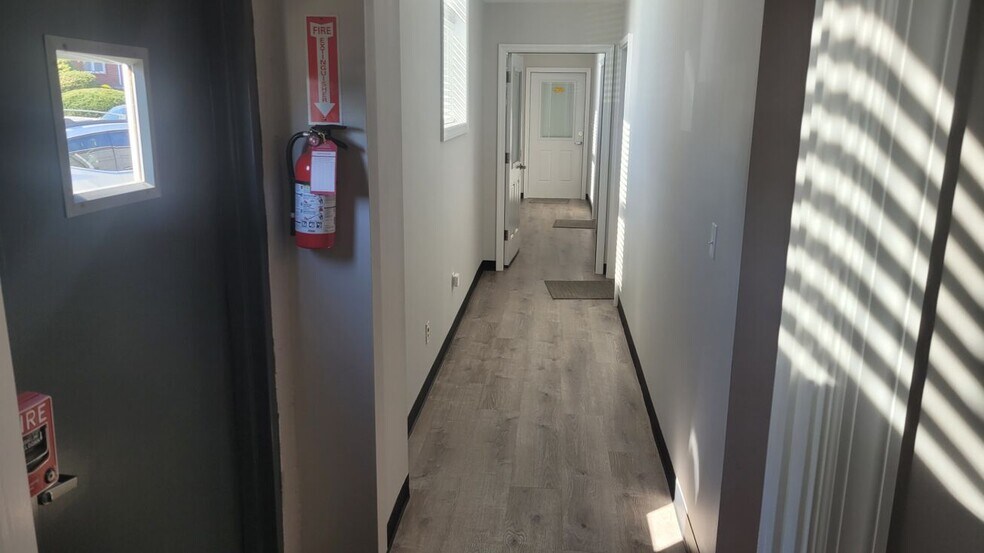 More Photos Of 1601 Pennsylvania Ave, Linden Manufacturing For Sale