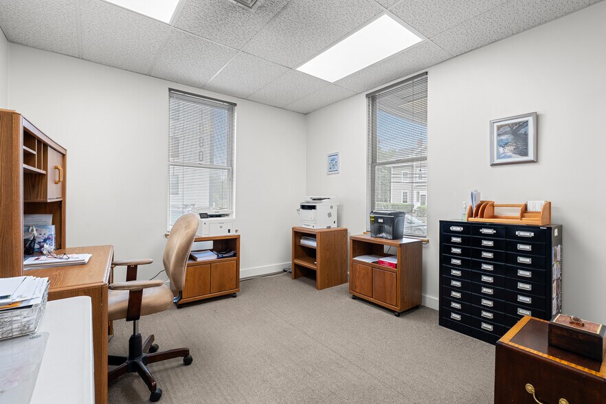 More Photos Of 1074 Massachusetts Ave, Arlington Office For Sale