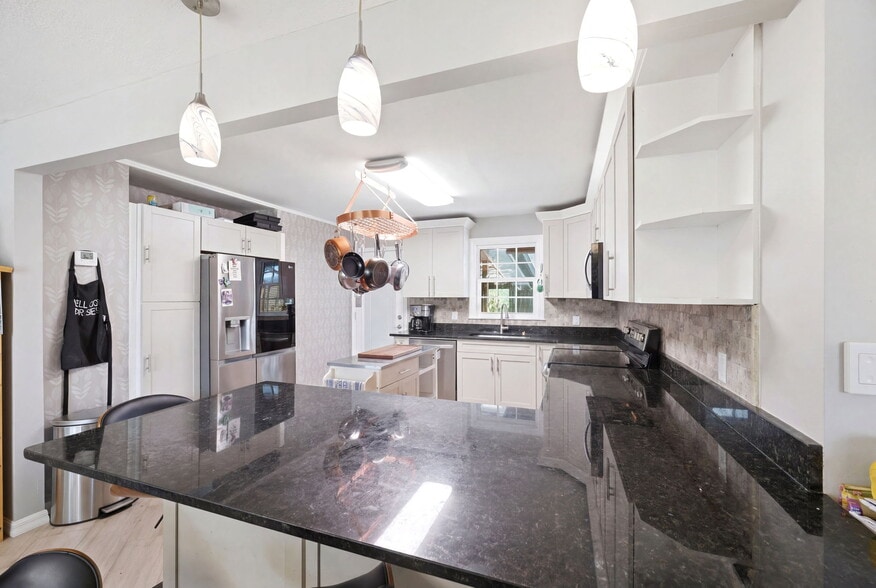 More Photos Of 8744 Gall Blvd, Zephyrhills Hotel For Sale