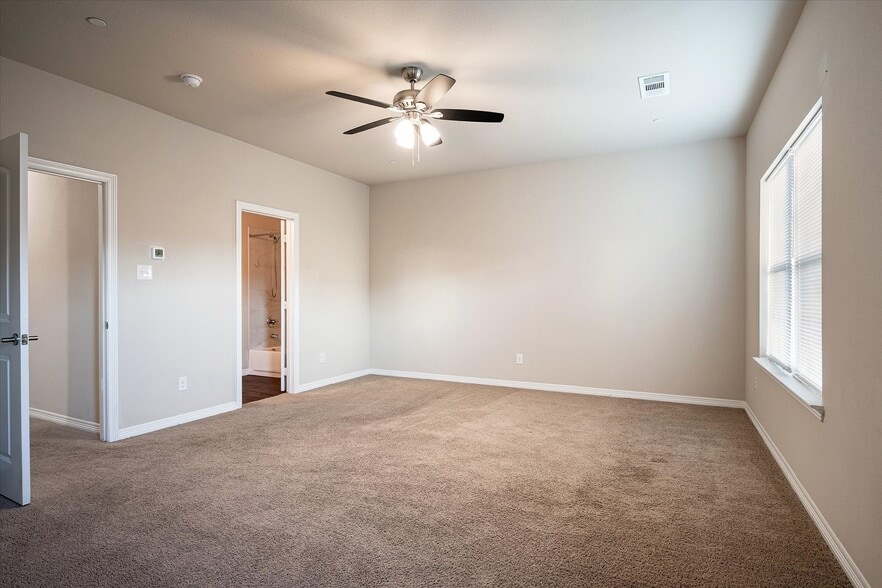 More Photos Of 101 Springtree St, Denton Apartments For Sale