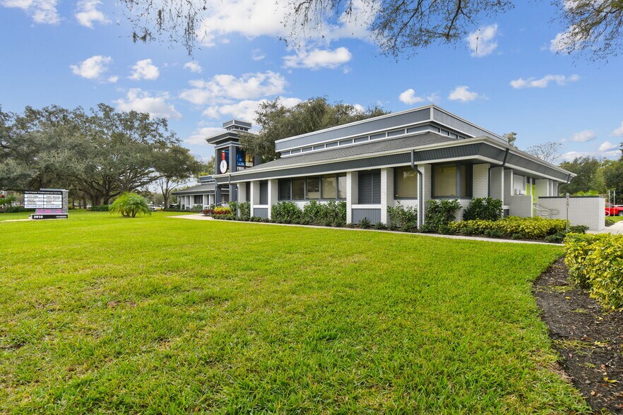 More Photos Of 3910 Northdale Blvd, Tampa Medical For Sale